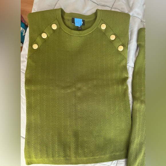 Express novelty Gold button sleeveless sweater tank top and skirt. Set. Size L - Picture 2 of 6